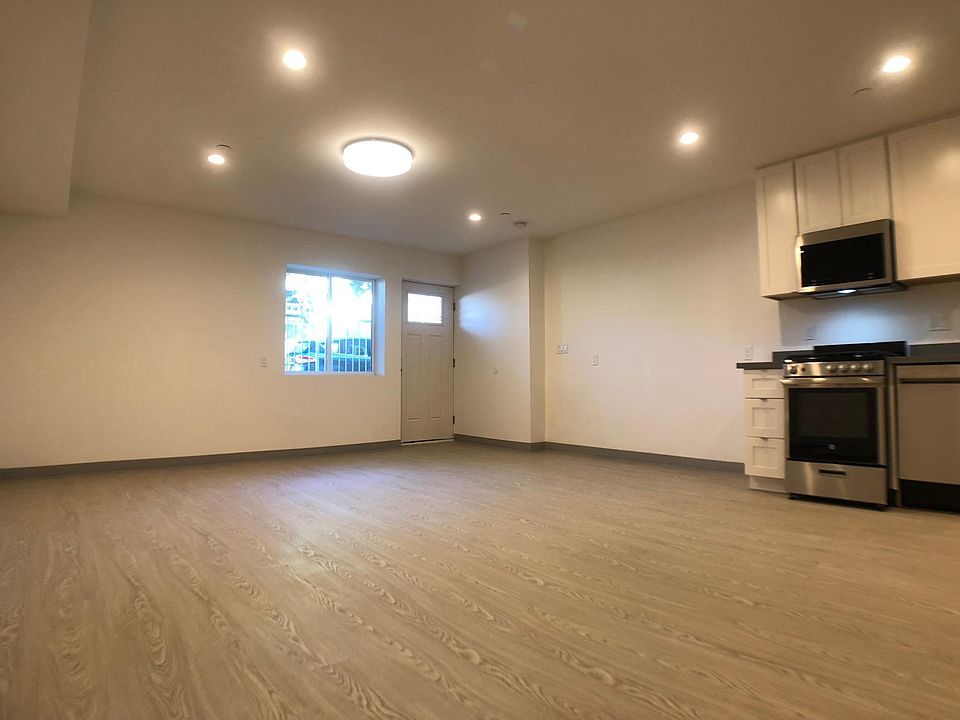 2nd image of 2506 Folsom St #B