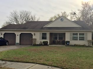 8 Gardenia Ct, Mount Laurel, NJ 08054