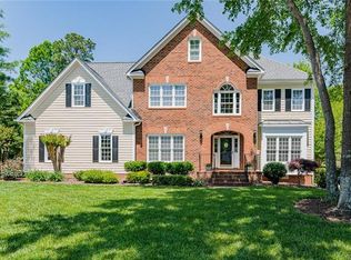 6004 Brentmoor Dr, Glen Allen, VA 23059