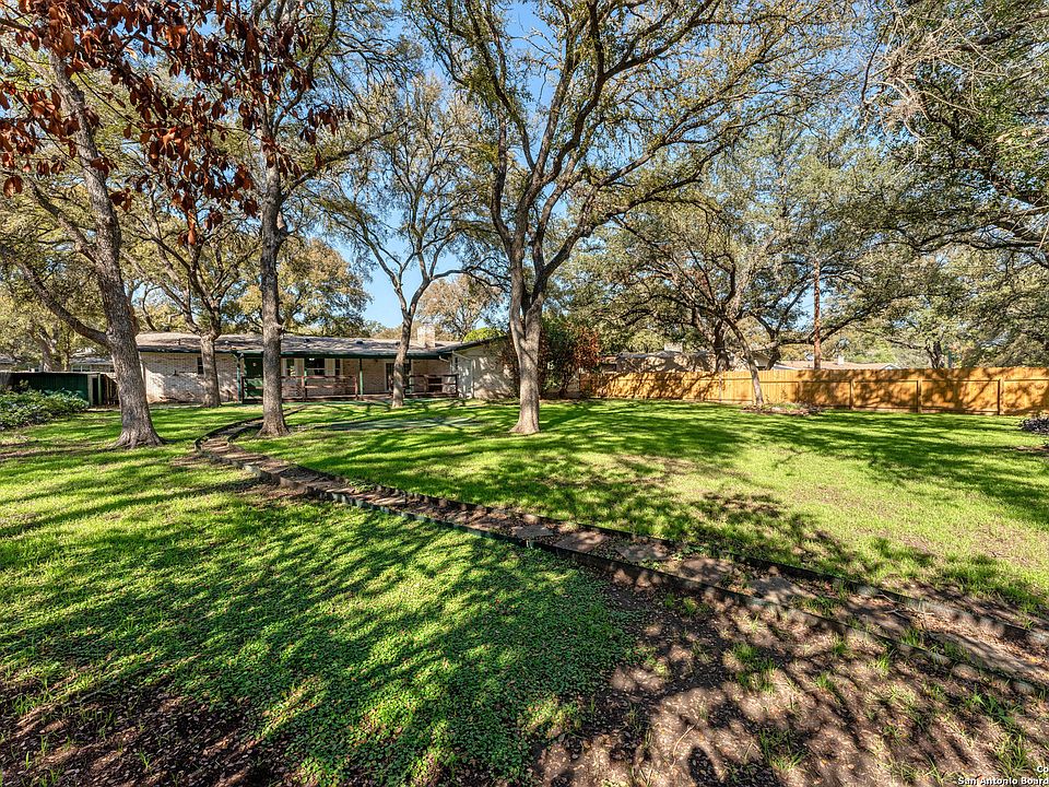 1st image of 202 KIMBERLY DR