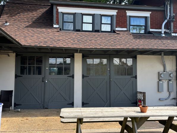 406 Lake Dr #2