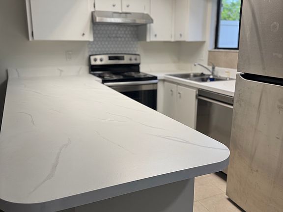 5th image of 20 Coral Reef Ct N
