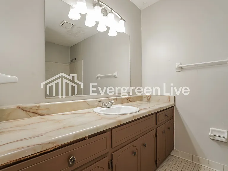 4209 Cap Chat St — Photo 10
