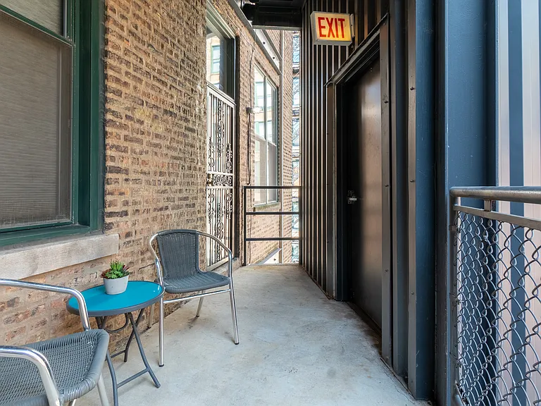 331 S Peoria St #401A — Photo 11