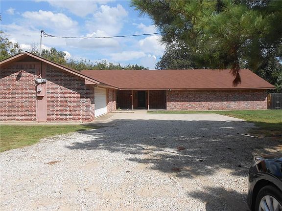 2nd image of 1005 West Ln