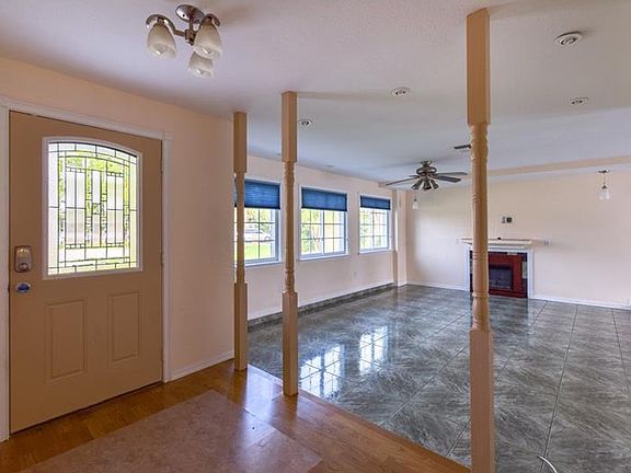 5th image of 48 Golfview Ct