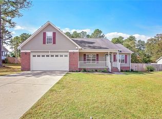 153 Cross Creek Dr, Raeford, NC 28376