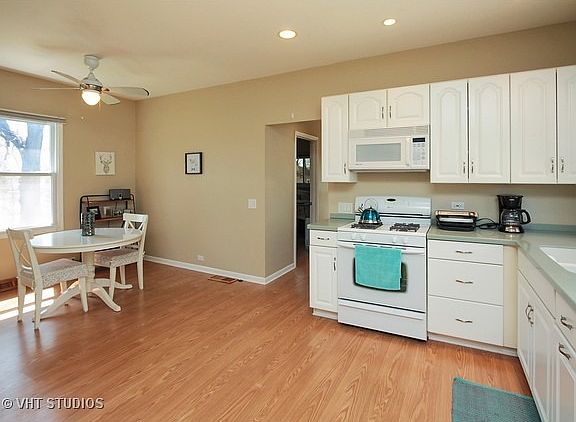 2nd image of 42715 N Park Ave