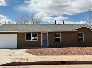 1025 Luthy Cir NE, Albuquerque, NM 87112
