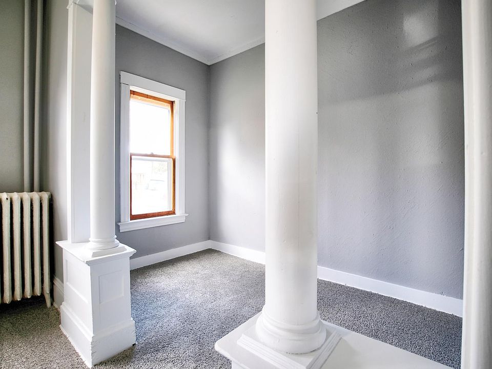 1st image of 568 Farrington St
