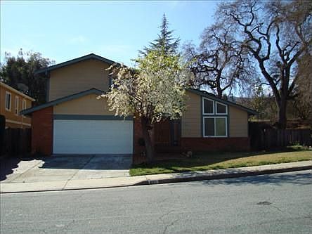 1st image of 890 Hampswood Way