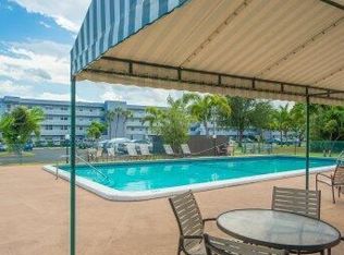 63 Coventry Ln #C, West Palm Beach, FL 33418