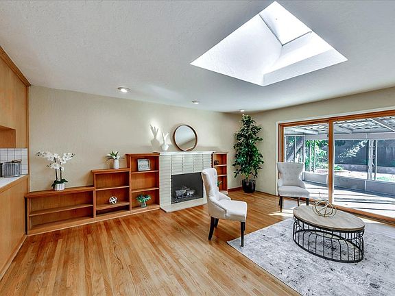 4th image of 1745 Nobili Ave
