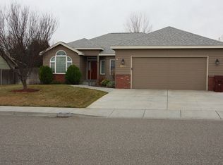 3201 S Lyle St, Kennewick, WA 99337