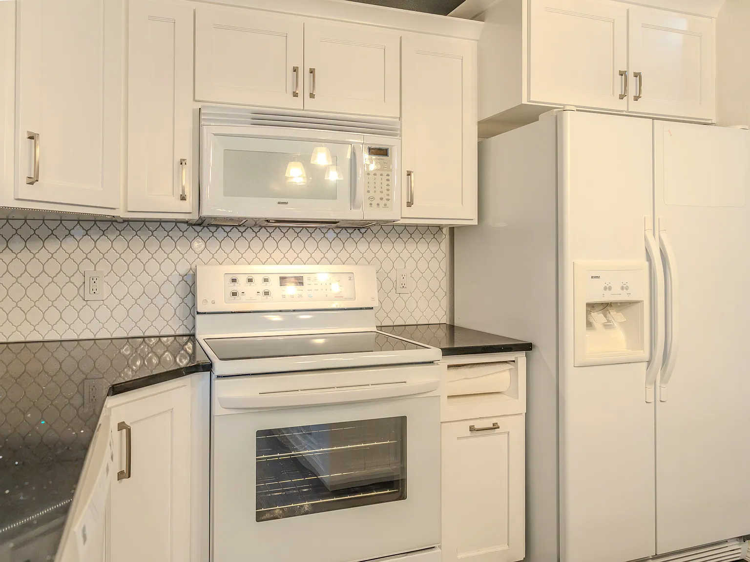 4 bed, 3137 sqft, $3,600 — Photo 4