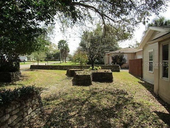 3rd image of 1012 Pinebrook Dr
