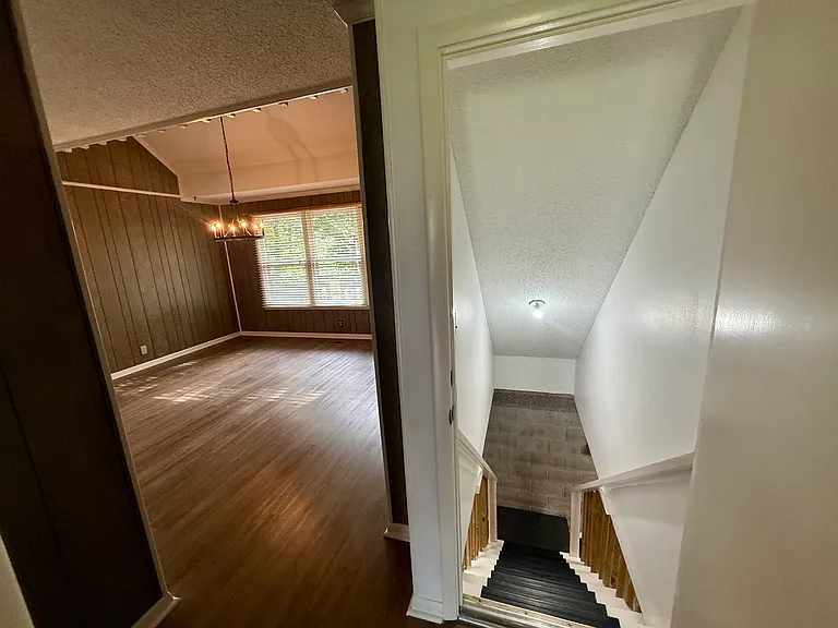 766 Myhr Dr — Photo 32