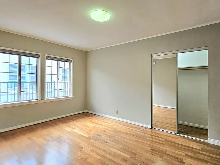 1022 S Norton Ave #B — Photo 26