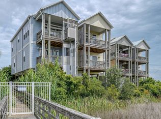 212 Bridgeview Ln #B, Surf City, NC 28445
