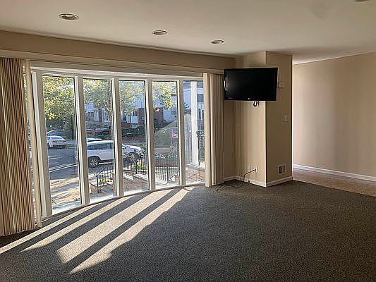 4th image of 243-03 72nd Ave #A1