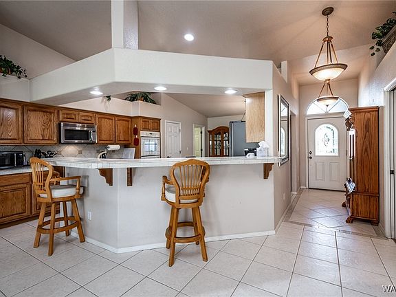 3rd image of 2085 E Desert Palms Drive