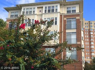 11775 Stratford House Pl APT 302, Reston, VA 20190