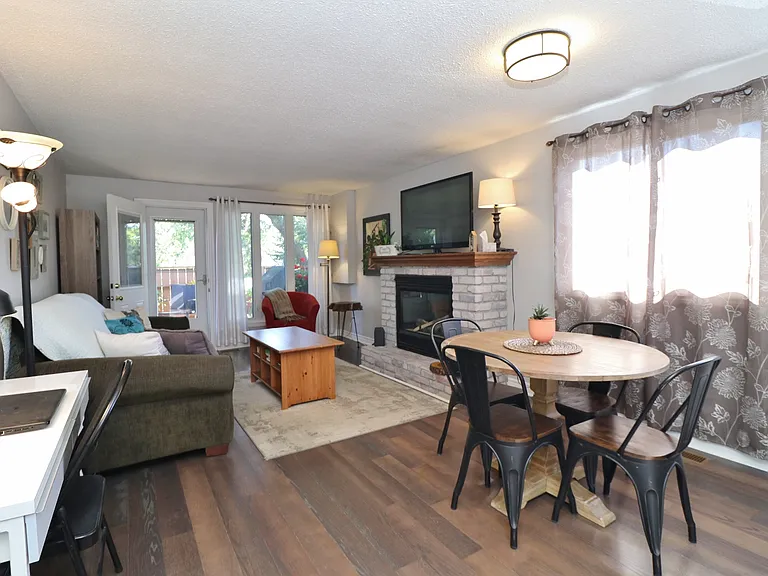 15 Laurie Ct #A — Photo 4