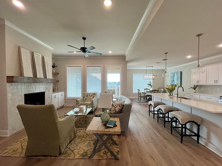 7123 Alexander Dr — Photo 9
