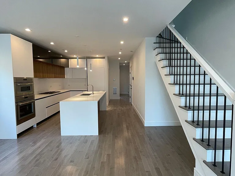 721 N Elizabeth St #3 — Photo 5