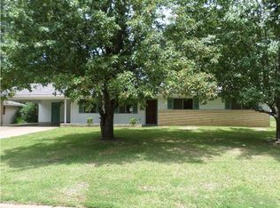 1216 Deerfield Ln, Jackson, MS