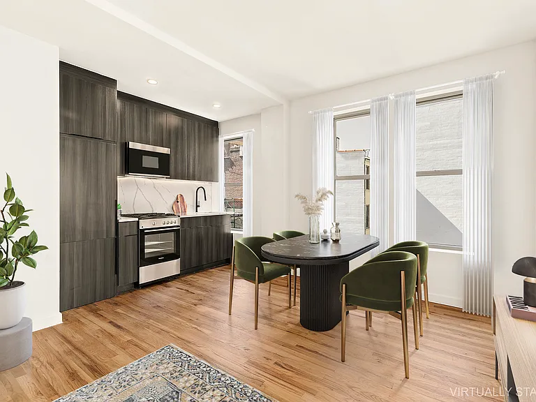 229 E 21st St #5 — Photo 3