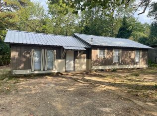 210 Post St, Nash, TX 75569