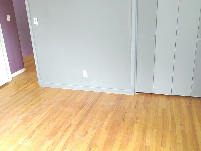 Third bedroom, closet