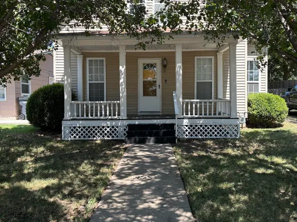 424 E 13th Ave, Emporia, KS 66801