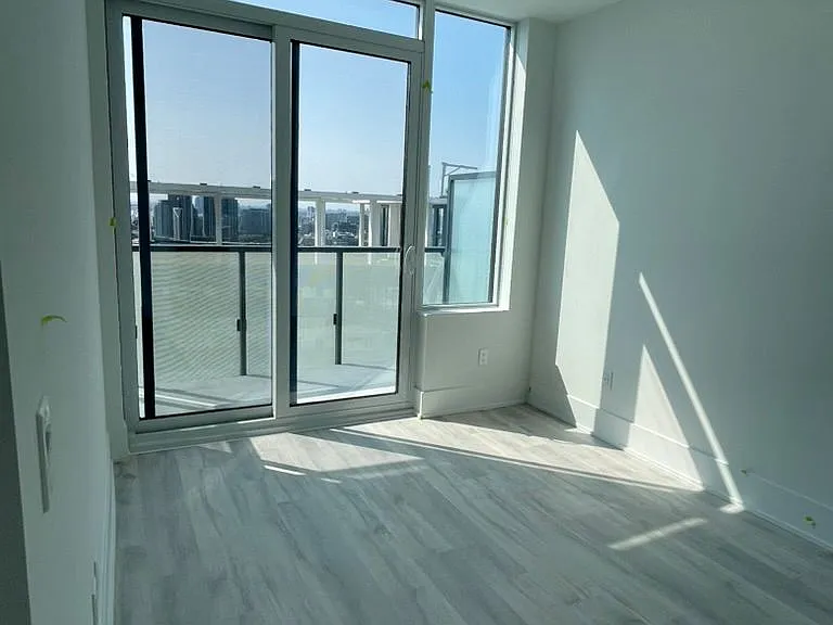 470 Front St W #2303 — Photo 16