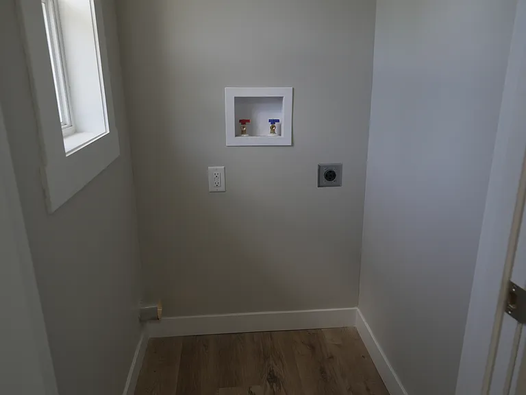 3810 2nd Ave — Photo 7