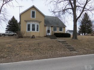 607 1st St, Elberon, IA 52225