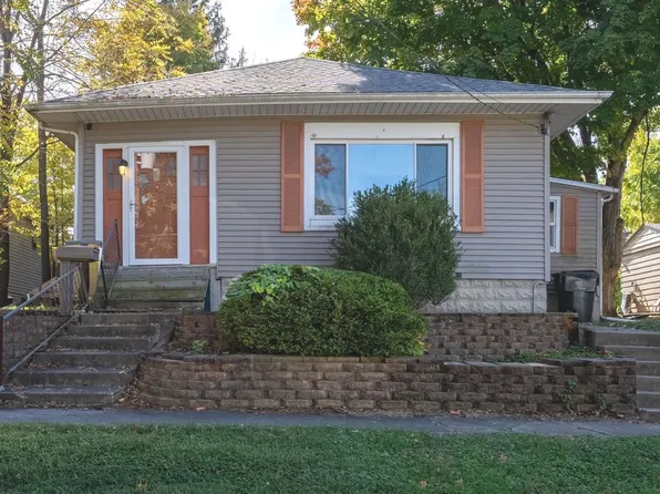 1106 W Taylor St, Bloomington, IL 61701