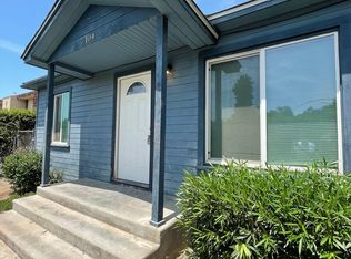 104 E Walnut Ave, Visalia, CA 93277