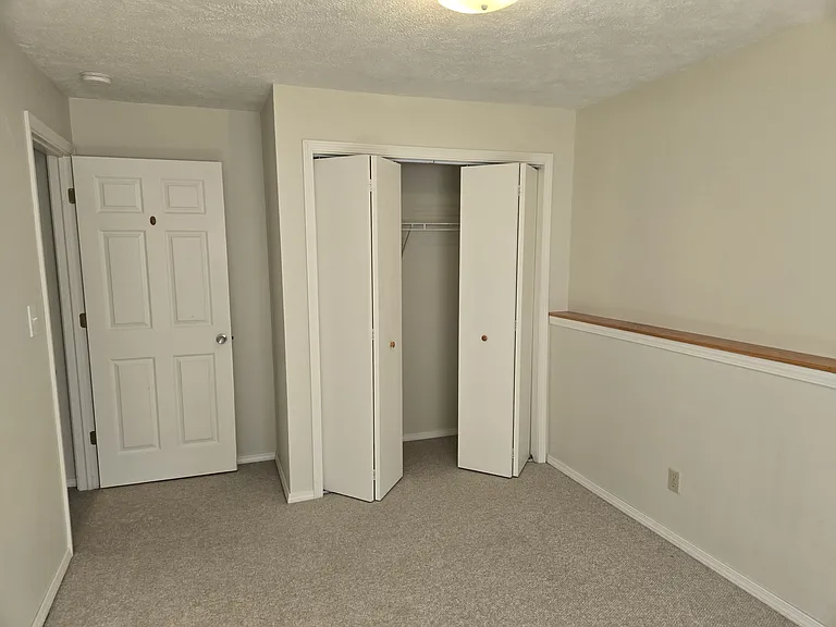 922 Vos St — Photo 13