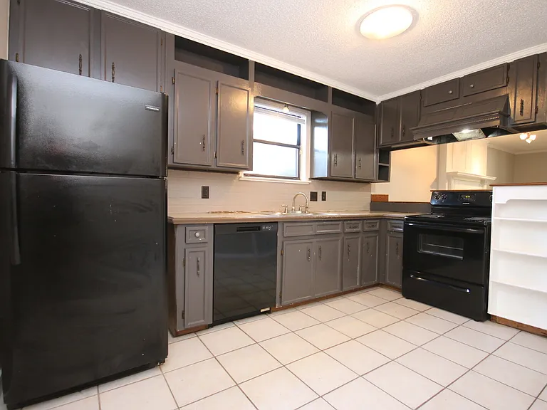 7816 Deborah Dr — Photo 7