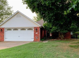 653 Weston Cir, Cave Springs, AR 72718