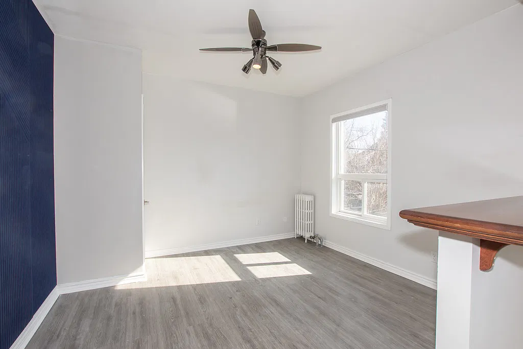 87 Barnesdale Boulevard — Photo 4