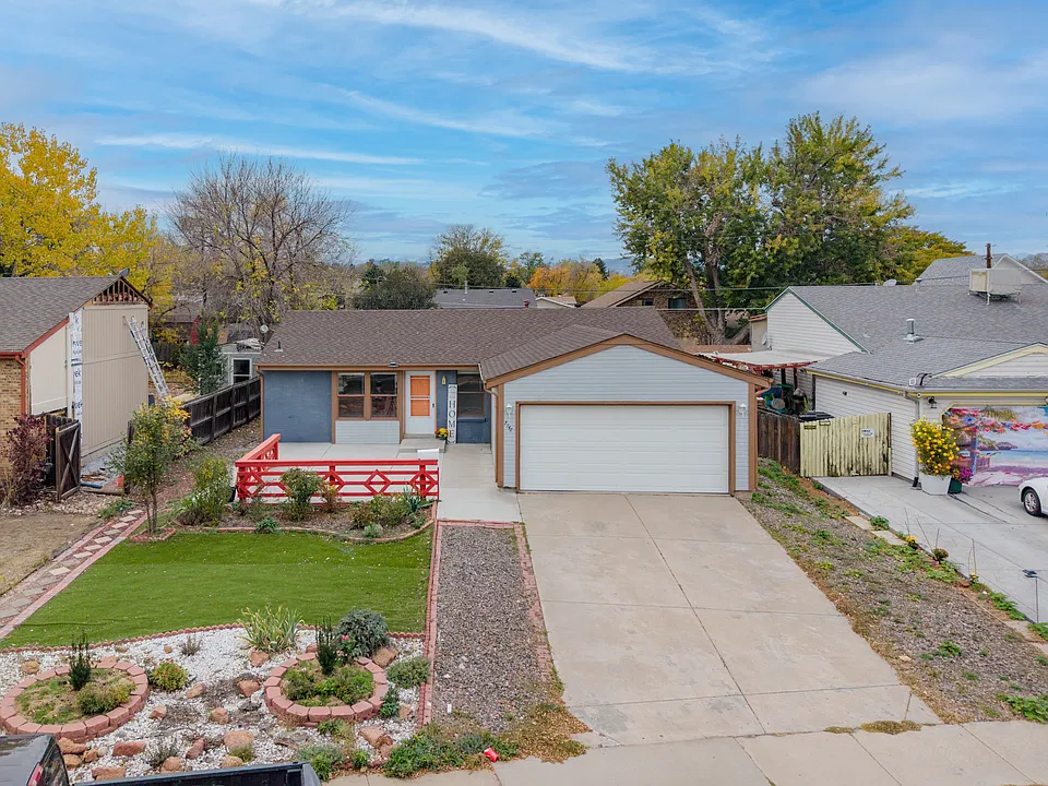 7747 Harlan St