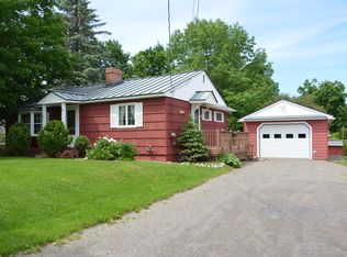 25 Brook St, Houlton, ME 04730
