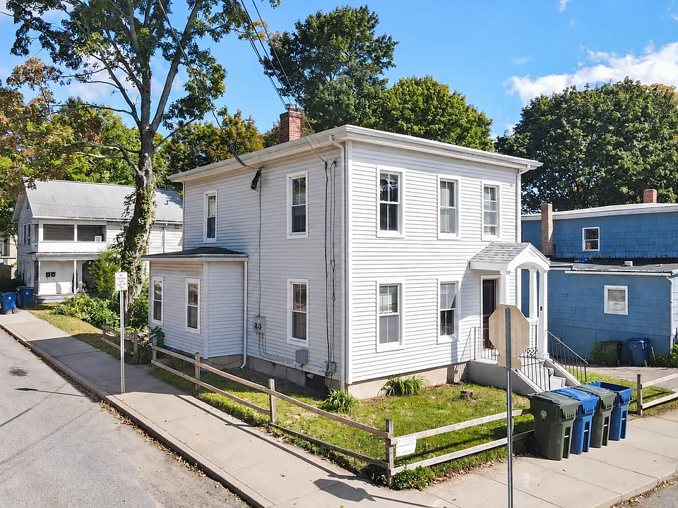 251 Summit St