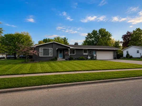 4049 S Osage Dr SW, Grandville, MI 49418