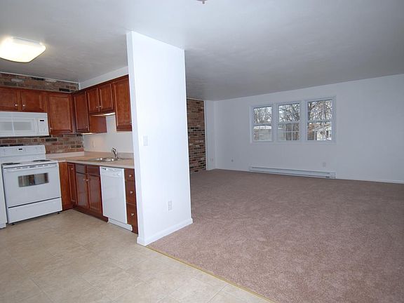 LIVING/DINING