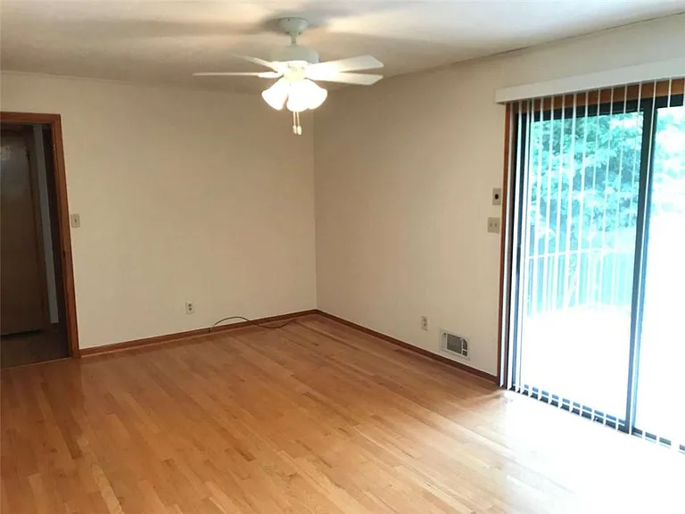 1321 Mary Dale Dr — Photo 16