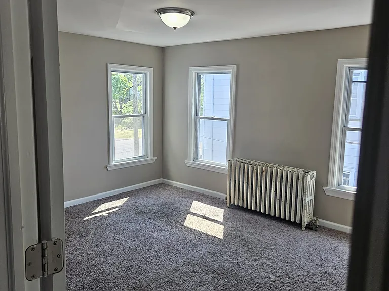 700 W Summer Rd #2 — Photo 4